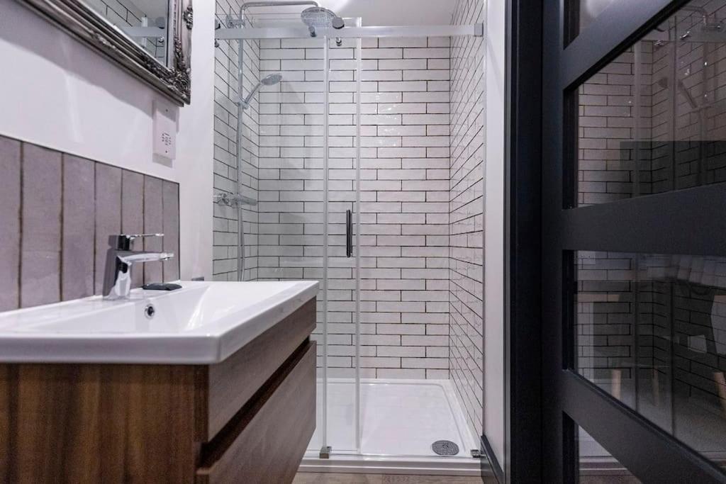 Bootique House - Luxury Group Accommodation In Wakefield Eksteriør bilde