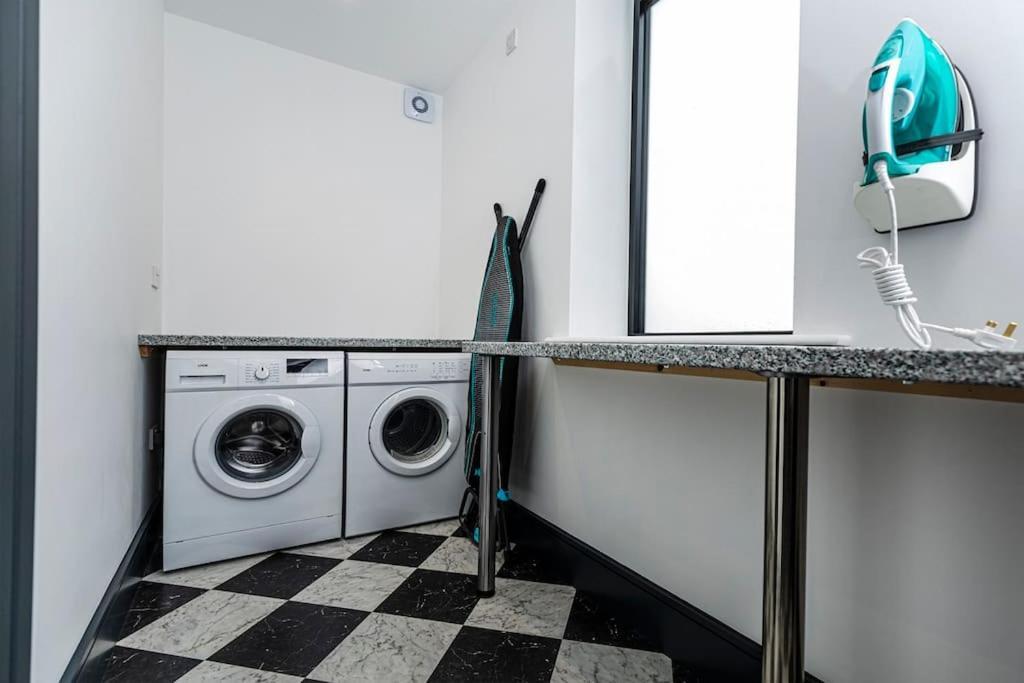 Bootique House - Luxury Group Accommodation In Wakefield Eksteriør bilde